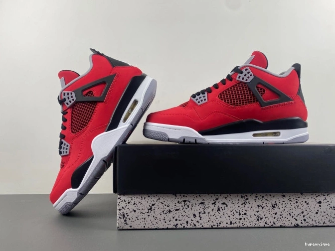 HYPE 308497-603 Toro Bravo Jordan Retro 4 0808